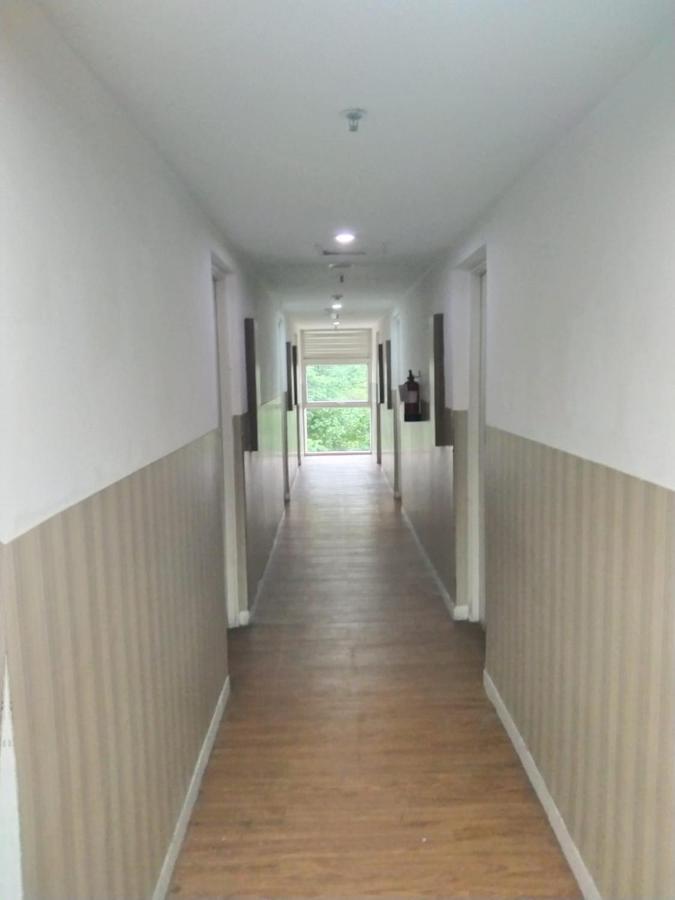 Smart Dream Inn Tangerang Esterno foto