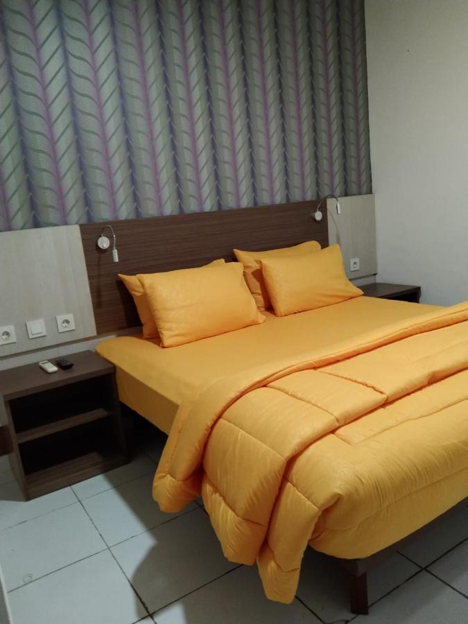Smart Dream Inn Tangerang Esterno foto