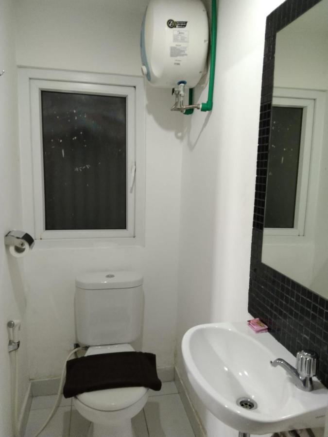 Smart Dream Inn Tangerang Esterno foto