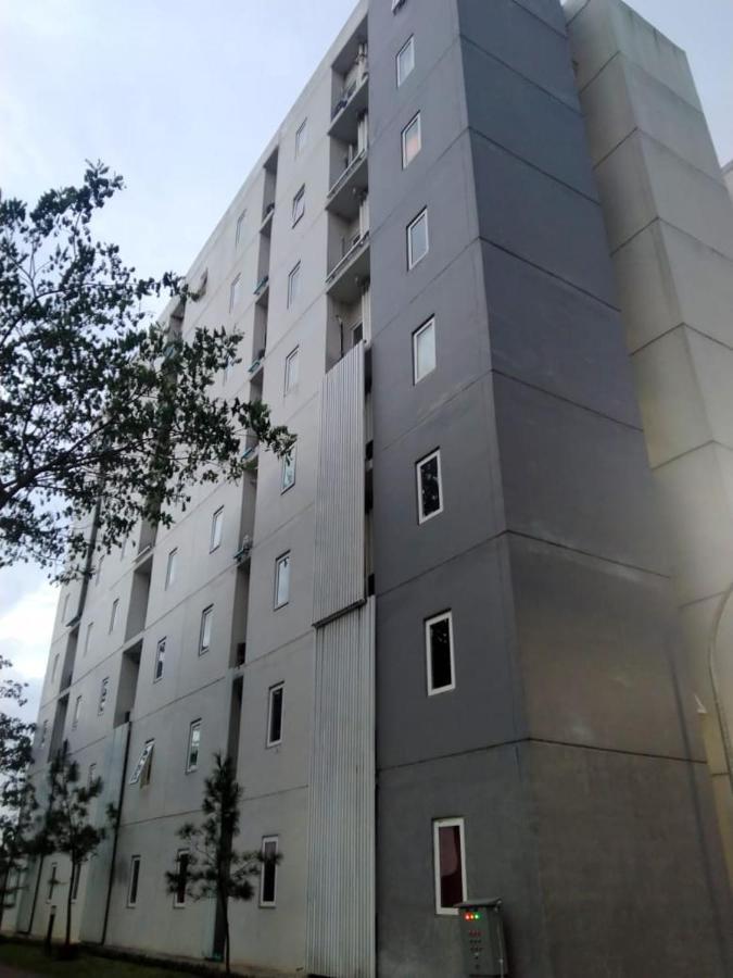 Smart Dream Inn Tangerang Esterno foto